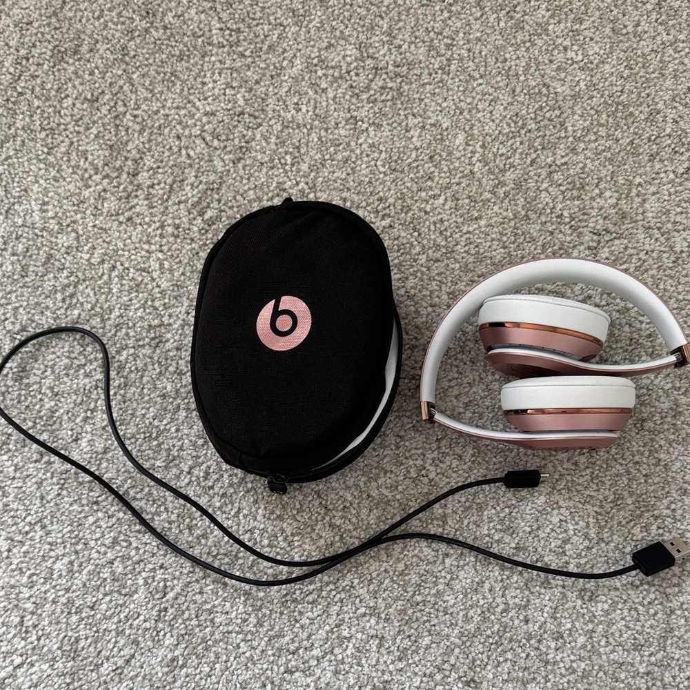Beats by Dre Solo3 wireless headphones